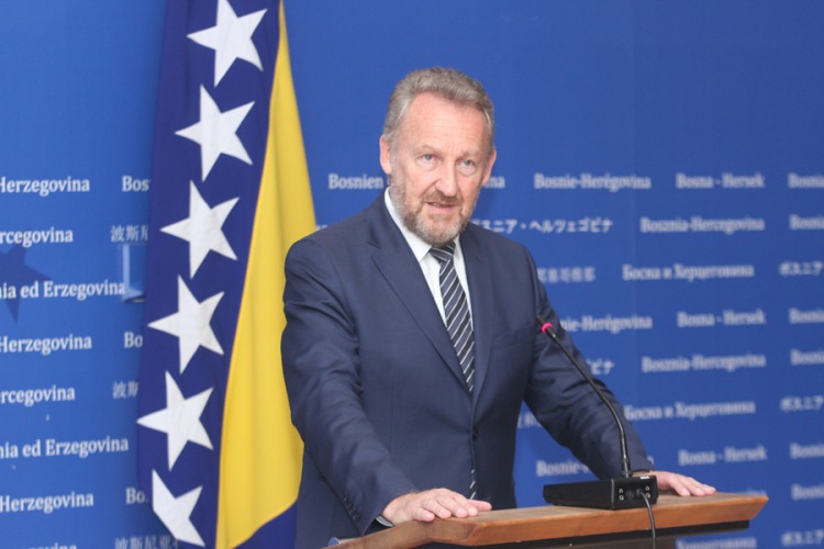 "Izetbegović vrši pritisak na rad Drugostepenu komisiju VSTS"