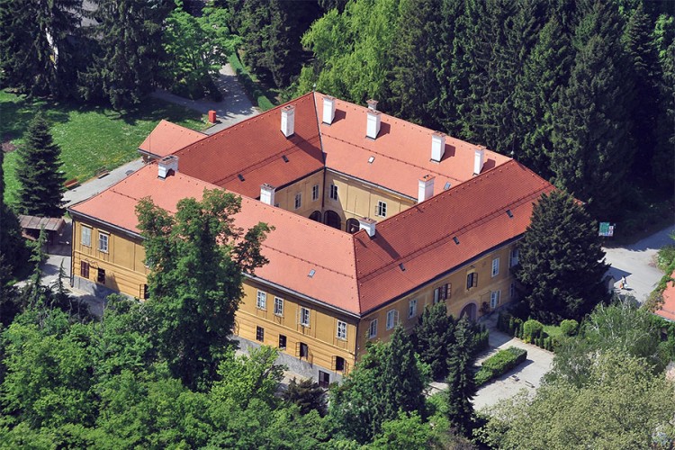 Zapalio se aparat za kiseonik, pacijent preminuo