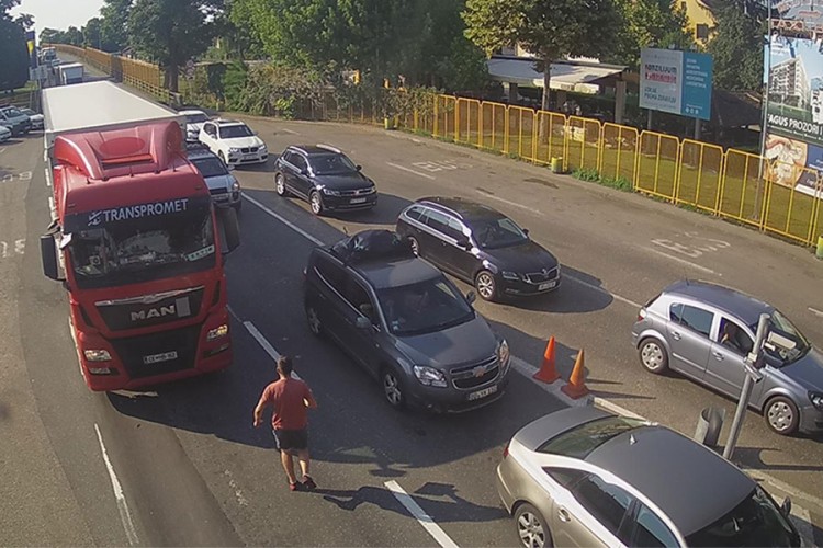 Gužve na granici BiH i Hrvatske