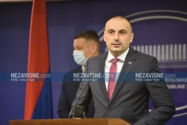 "Bošnjački političari da prestanu zveckati oružjem"