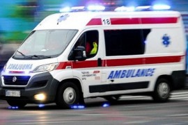 Dječak vezao pertlu, otac ga pregazio autom