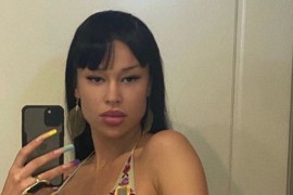 Kćerka Mileta Kitića se fotografisala u minijaturnom bikiniju
