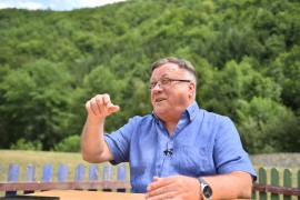 Halid Bešlić otkrio kako se desio njegov prvi poljubac