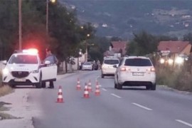 Pucao iz pištolja u auto bračnog para