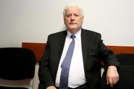 Babi se ljulja načelnička fotelja