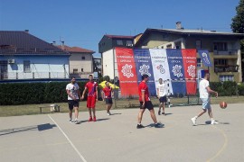 Turnir u Banjaluci: Basket okupio ekipe iz šest političih partija