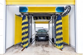 Šta se desi kada se gepek otvori u auto-praonici
