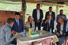 Cvijanovićeva posjetila demobilisanog borca i ratnog vojnog invalida