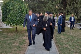 Počeo sastanak patrijarha sa republičkim vlastima i liderima ...