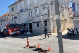 Eksplodirala kanalizacija u Trogiru, šahtovi letjeli u vazduh
