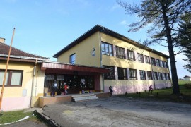 Bronzani Majdan dobija prvo dječije igralište