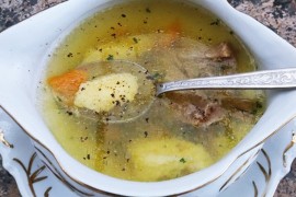 Teleća supa s knedlama