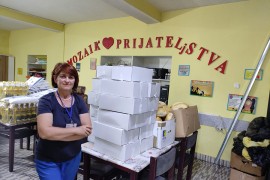 Topić uručio "Mozaiku prijateljstva" pakete sa namirnicama