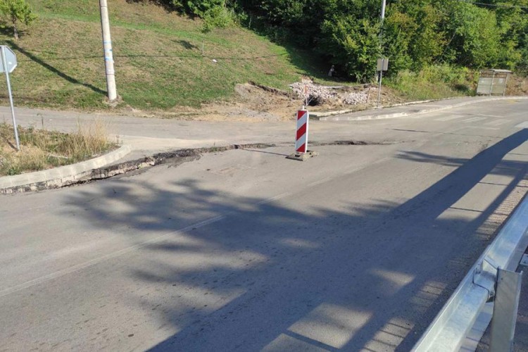 Počela sanacija klizišta u Priječanima