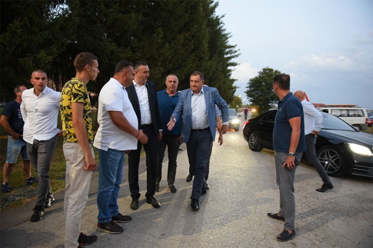 Dodik u Marićki: Ovdje mi kažu 'Drži se', 'Ne daj se', to je otvorena krajiška duša