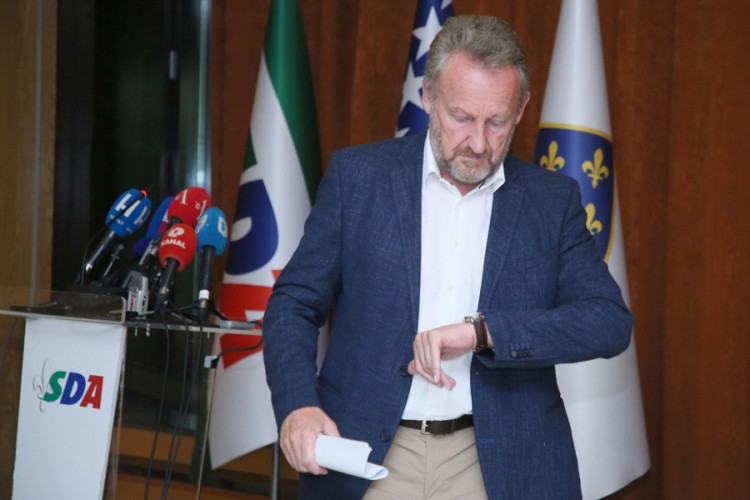 SDA poziva OHR da stavi van snage odluku NS RS