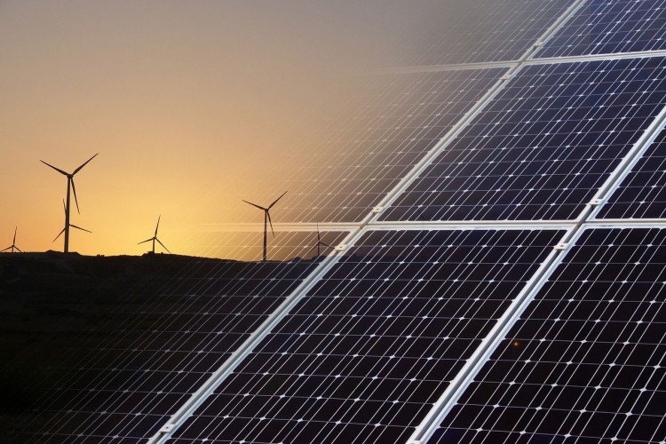 Solarne ploče iznad autoputeva postaju realnost