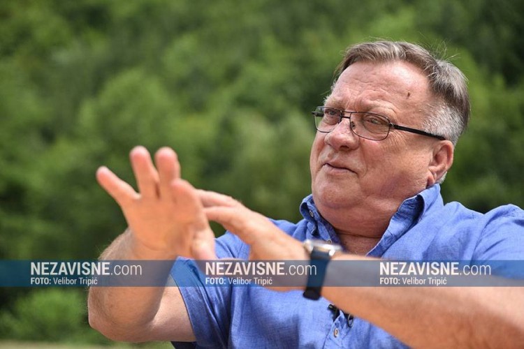 Bešlić za "Nezavisne": Prvi poljubac poklonila mi Banjalučanka