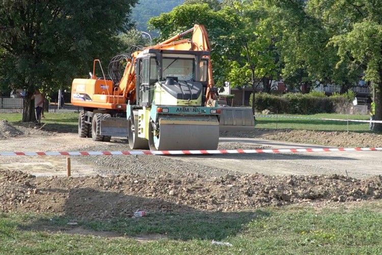 Počela izgradnja košarkaškog terena OŠ "Branko Radičević"