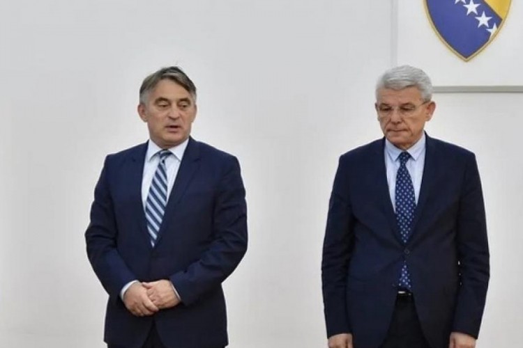 Komšić i Džaferovć traže reakciju zbog požara