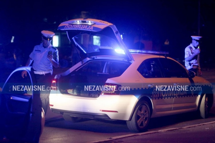 Detalji zločina u Doboju: Muškarac ubijen u hodniku zgrade, uhapšene komšije