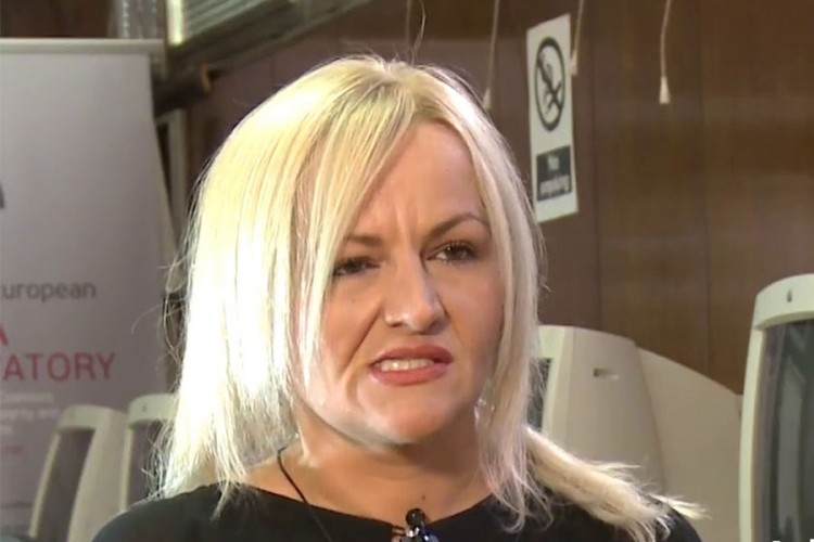 Novinarka Jelena Jovanović pod policijskom pratnjom