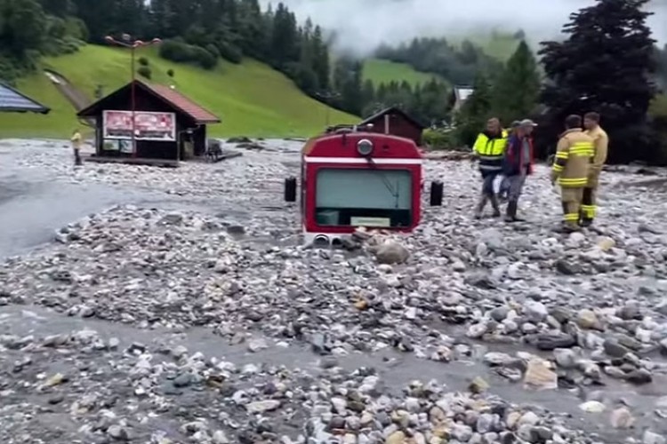 Jako nevrijeme u Austriji:  Oluja aktivirala klizišta