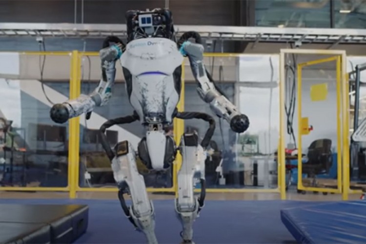 Robota Boston Dinamics radi ozbiljan parkur