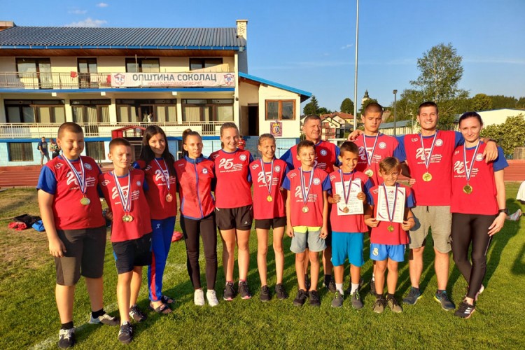 Atletičarima Prnjavora 13 medalja