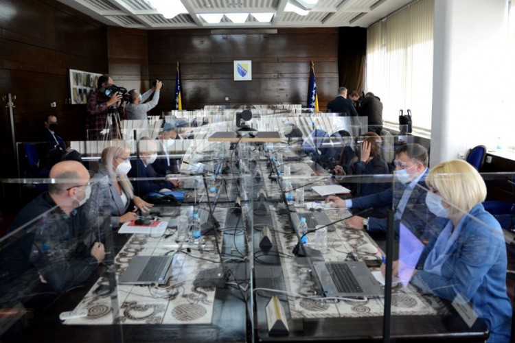 Vlada FBiH odlučila, 25 miliona KM za završetak aerodroma u Bihaću