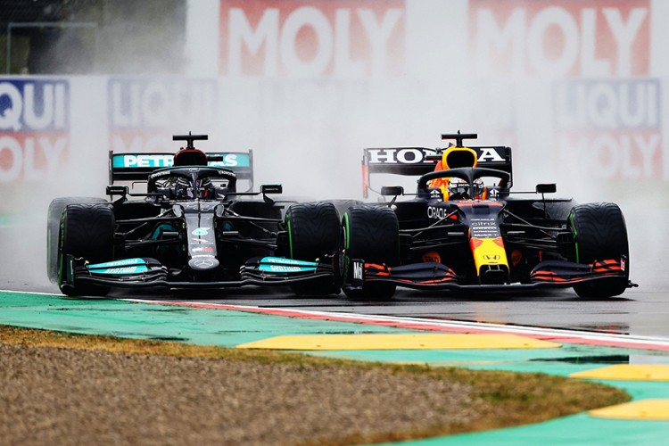 Hamilton i Ferstapen nastavljaju bitku
