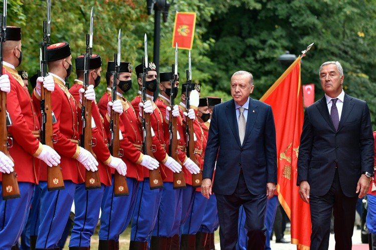 Đukanović dočekao Erdoana na Cetinju