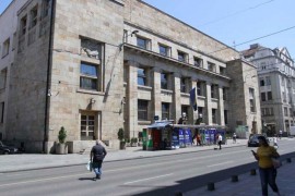 Međunarodni analitičari: Politika koči ekonomiju