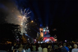 Patrijarh Porfirije napustio hram Hristovog vaskrsenja, ispraćen ...
