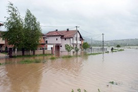 Plan za zaštitu od katastrofa kupi prašinu u ladici Parlamenta