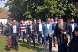 Sastanak Dodika i mitropolita Јoanikija u manastiru Ždrebaonik