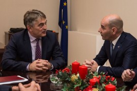 Zategnuto nakon hapšenja Vranja: Ambasador Srbije odbio Komšića?