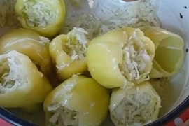 Paprike punjene kupusom, recept koji osvaja