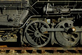 Planula lokomotiva talgo voza, putnici evakuisani