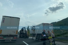 Zapalio se kamion na auto-putu u Sarajevu