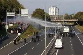 Policija upotrijebila vodene topove i suzavac na protestima u Ljubljani