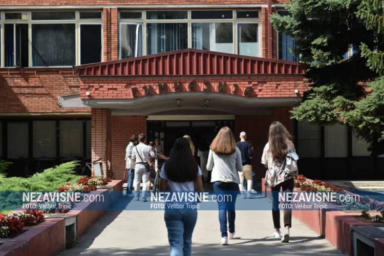 Počela trka za srednjoškolske stipendije u Banjaluci