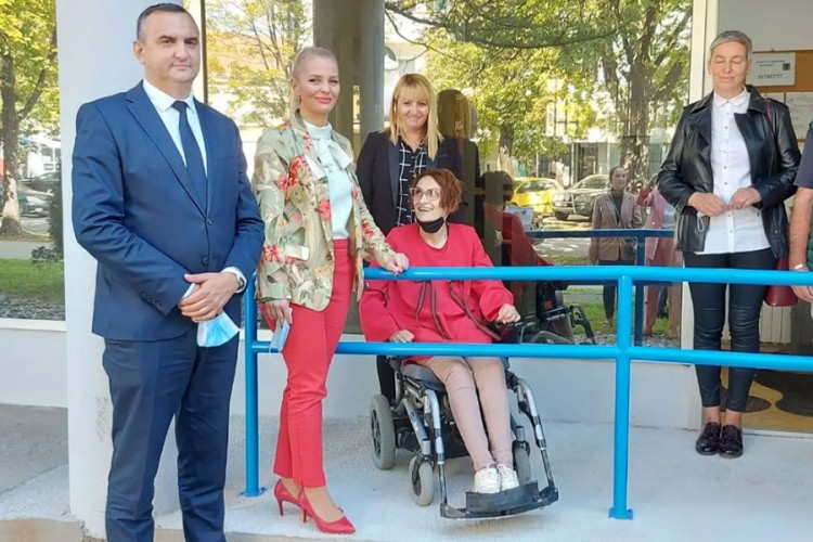 Trivić: U planu postavljanje 40 rampi za pomoć osobama sa invaliditetom