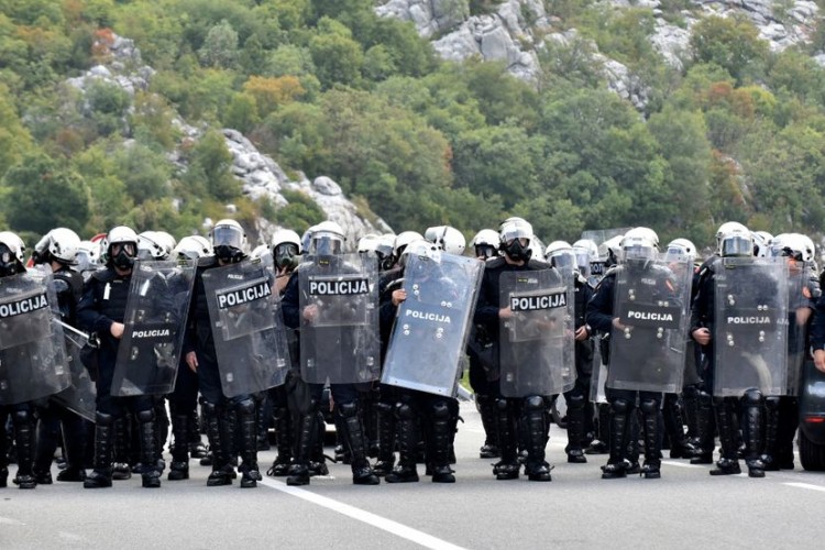 Gorović: Na Cetinju povrijeđeno oko 20 policajaca