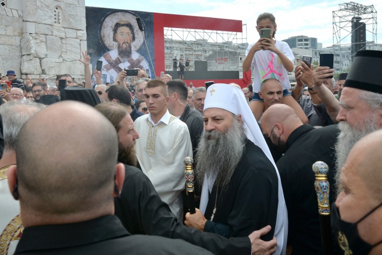 Mediji u regionu o ustoličenju mitropolita i protestima