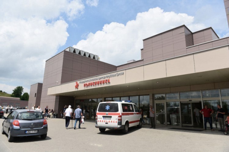UKC RS: Motociklista povrijeđen kod Mrkonjić Grada trenutno stabilno