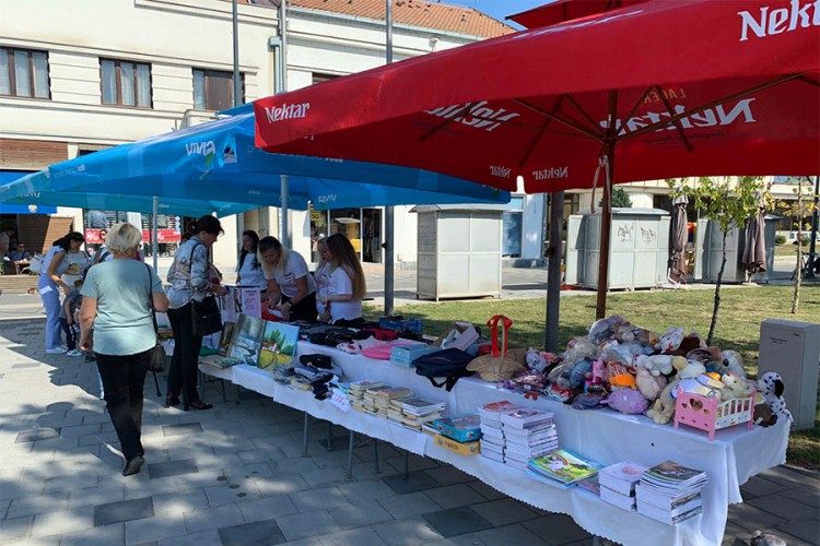 U Bijeljini održan humanitarni bazar za Milenu Božić