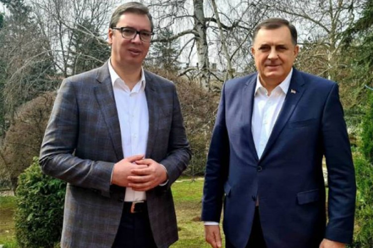 Dodik na sastanku sa Vučićem