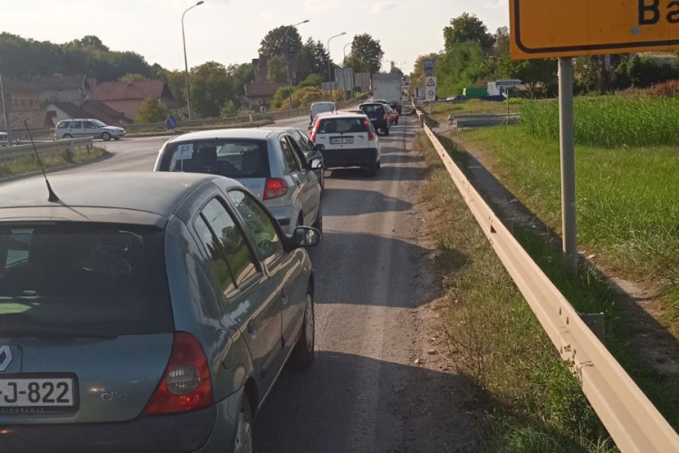 Sudar usporio saobraćaj na prijedorskoj petlji