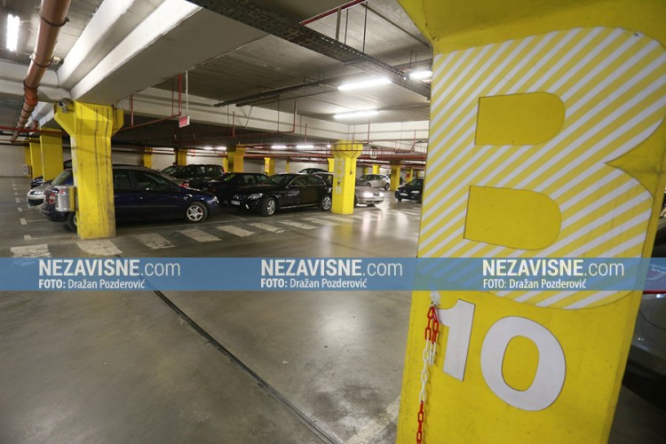 Poznat uzrok zapaljenja auta u garaži tržnog centra u Banjaluci
